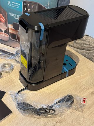 Macchina Caffè Cecotec 20 Bar Touch & Montalatte