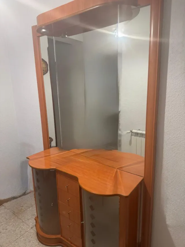 Mueble de entrada madera y cristal,color cerezo.