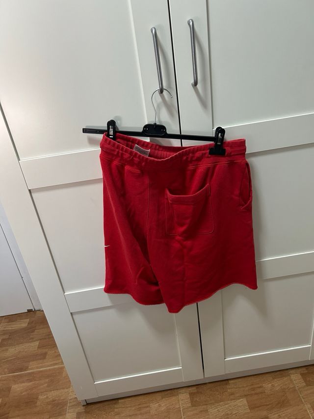 Pantalones cortos Nike rojos