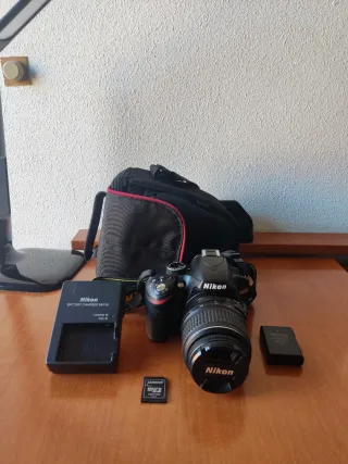 Kit cámara profesional Nikon D3200 como nueva