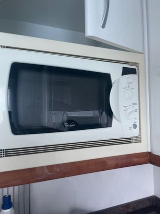 Microondas Whirlpool blanco