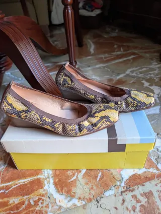 Zapatos Hispanitas piel serpiente