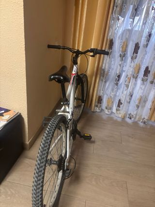 Bicicleta Rockrider ST100 Blanca