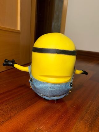 figura de Minion gomo grande interactiva