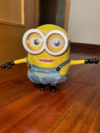figura de Minion gomo grande interactiva