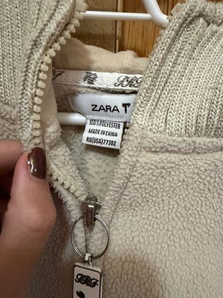 Chaqueta beige vintage con capucha