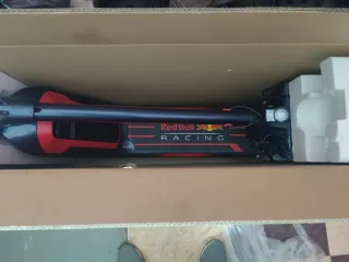 Patinete Eléctrico Oracle Red Bull Racing