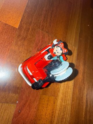 Minnie Mouse en Coche Rojo tipo megablocks lego