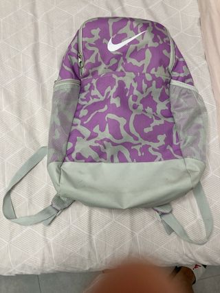 Mochila Nike Morada y Gris