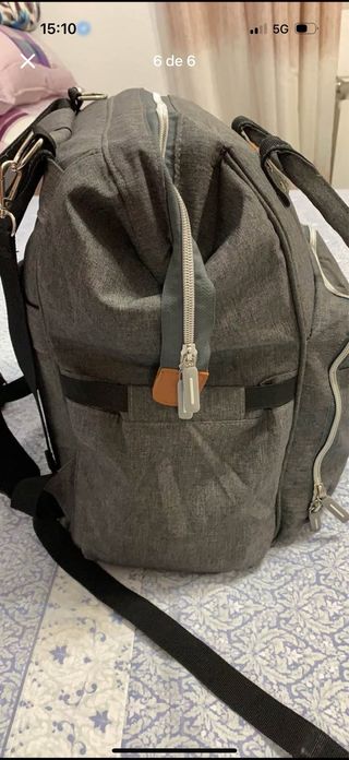 Mochila gris para carrito de bebé