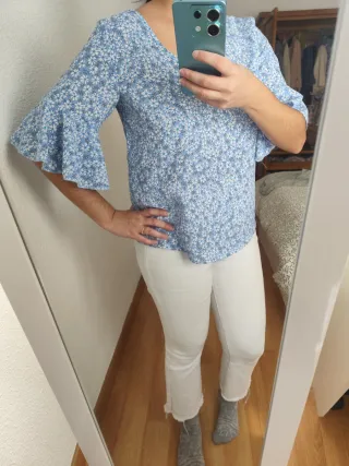 Blusa manga media con estampado floral