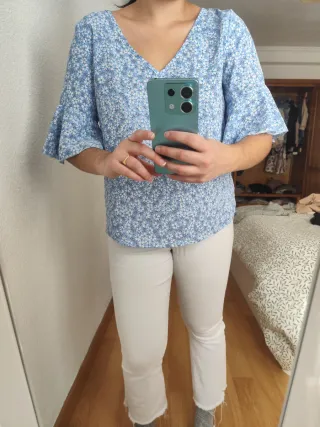 Blusa manga media con estampado floral