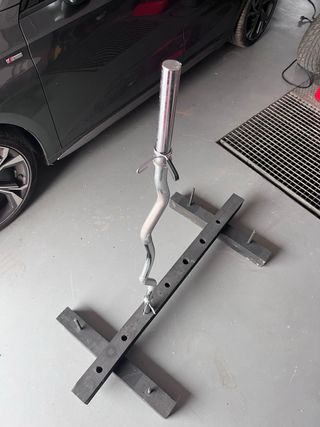 Barras de pesas y mancuernas + soporte.