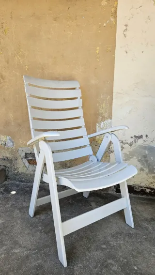 Tavolo rotondo +2 Poltroncine +2 Sedie Rovergarden