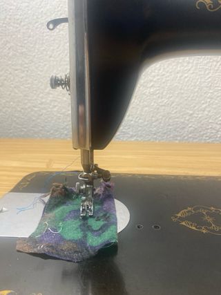 Máquina de coser Alfa antigua.