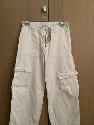 Pantalón cargo blanco