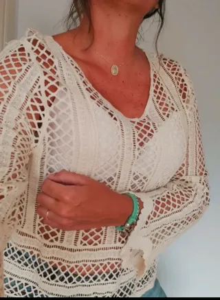 Blusa encaje blanco roto manga larga