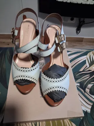 Sandalias Martinelli Marrón y Blanco