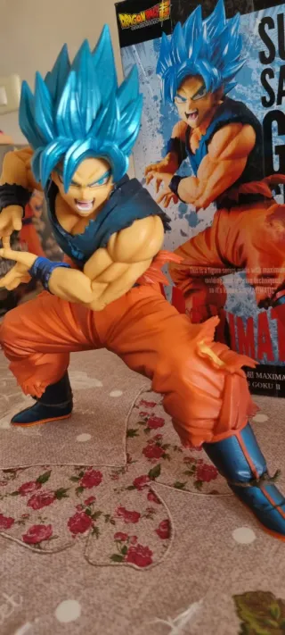 Action Figure Goku Super Saiyan Blue