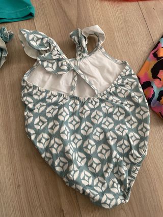 Lote Ropa Piscina/Playa Niña 18-24m