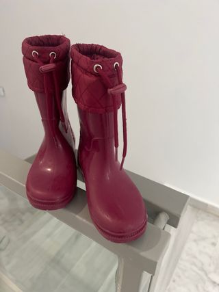 Botas de agua para niña color rosa/rojo. Talla 29