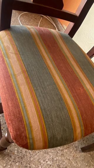 Mesa de comedor de madera maciza + sillas 