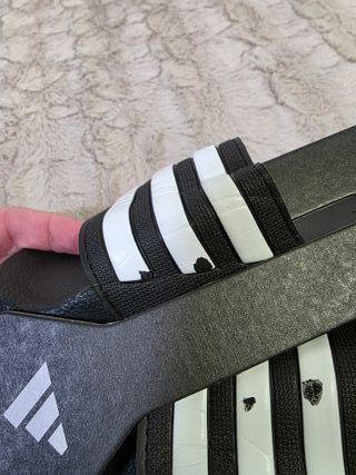 Chanclas Adidas Adilette Negro Sin Usar 34 LEER