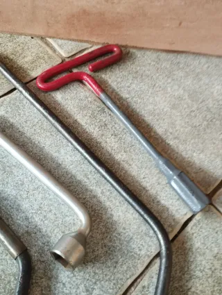 Llaves de rueda Coche Clásico. 