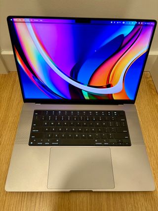 MacBook Pro 16” M2 Pro - 16GB RAM / 512GB SSD