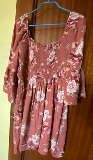 Vestido floral rosa Xhilaration talla M