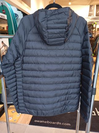 Chaqueta acolchada negra HH con capucha 