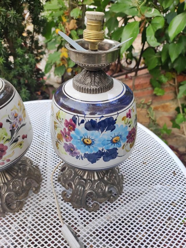 Pareja de lámparas quinque cerámica vintage floral