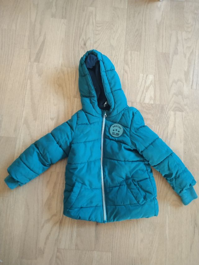 Abrigo verde niño 3 años