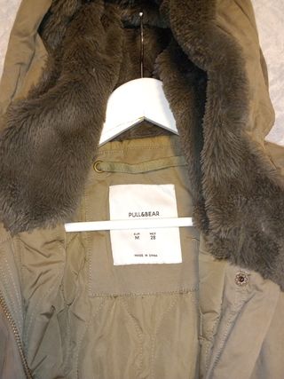 Cazadora acolchada verde Pull and Bear