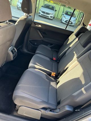 Volkswagen Touran 2018 7 plazas