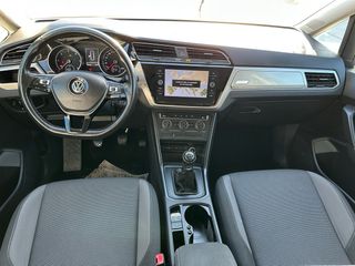 Volkswagen Touran 2018 7 plazas