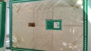 Mantelería Lagartera Bordada a Mano