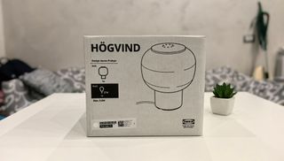Lampada Ikea Hogvind con vetro grigio fume'