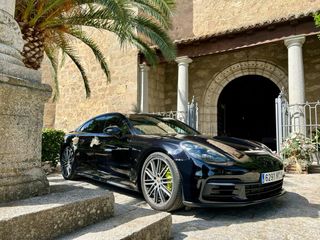 coche de bodas Porsche Panamera y coche clasico