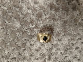 Anello Oro Giallo Zaffiro Nero e Diamanti