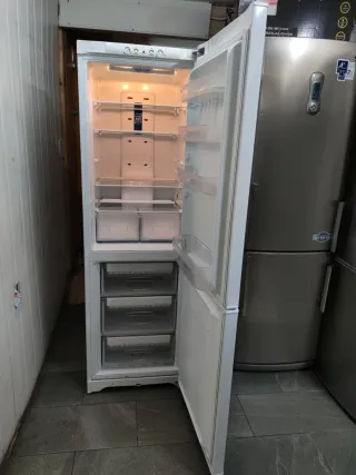 Nevera Indesit 188x60cm A+ no Frost con Garantia