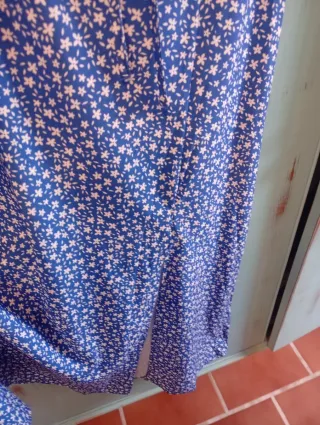 Vestido azul con estampado de estrellas