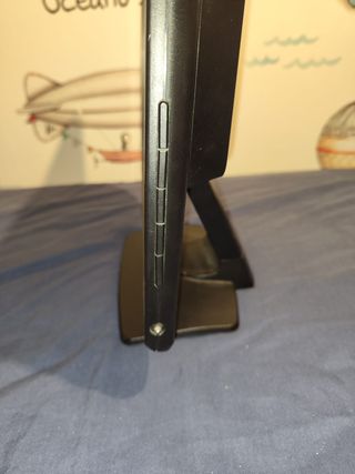 Monitor LCD BenQ E700 Negro
