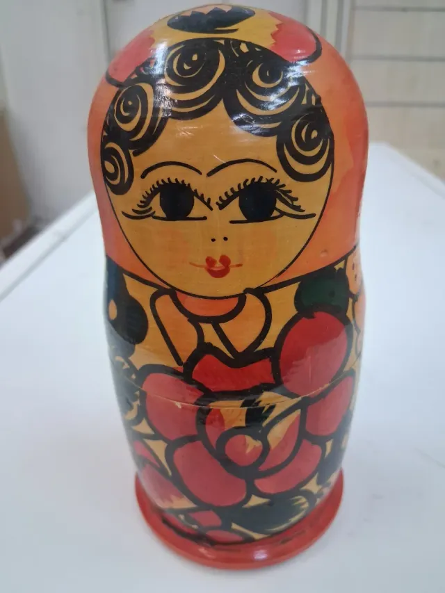 Matrioska bambola russa decorata