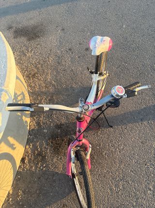 Bicicleta niña rosa y blanca