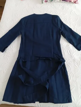 Vestido de lino azul con cinturón