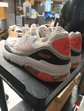 Zapatos kappa cómo nuevos 