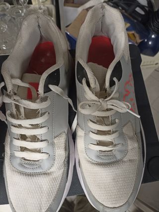 Zapatos kappa cómo nuevos 