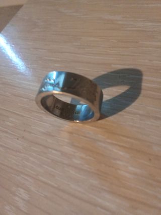 Anillo Louis Vuitton Plateado Talla 7