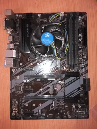 Placa Base B365 + Intel i5 9400F + Disipador